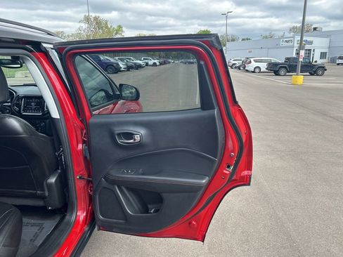Used 2020 Jeep Compass Limited AWD/4WD image 19