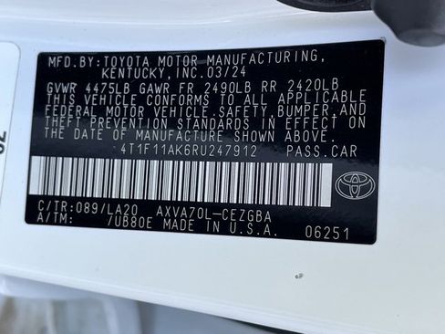 Used 2024 Toyota Camry XLE w/ Cold Weather Package image 22