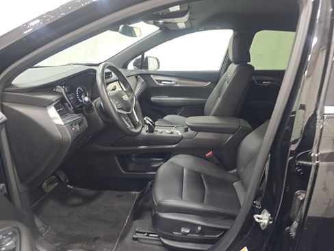 Used 2025 Cadillac XT5 Luxury AWD/4WD image 10