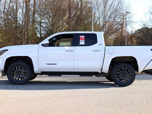 New 2026 Toyota Tacoma SR5 image 3