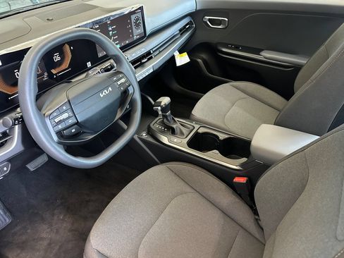 Certified 2025 Kia K4 FWD image 10