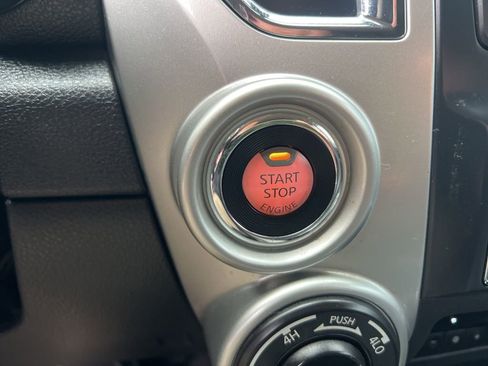 Used 2019 Nissan Titan SV w/ SV Convenience Package image 56