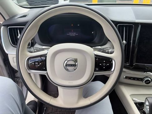 Used 2024 Volvo XC60 B5 Plus w/ Climate Package AWD/4WD image 11