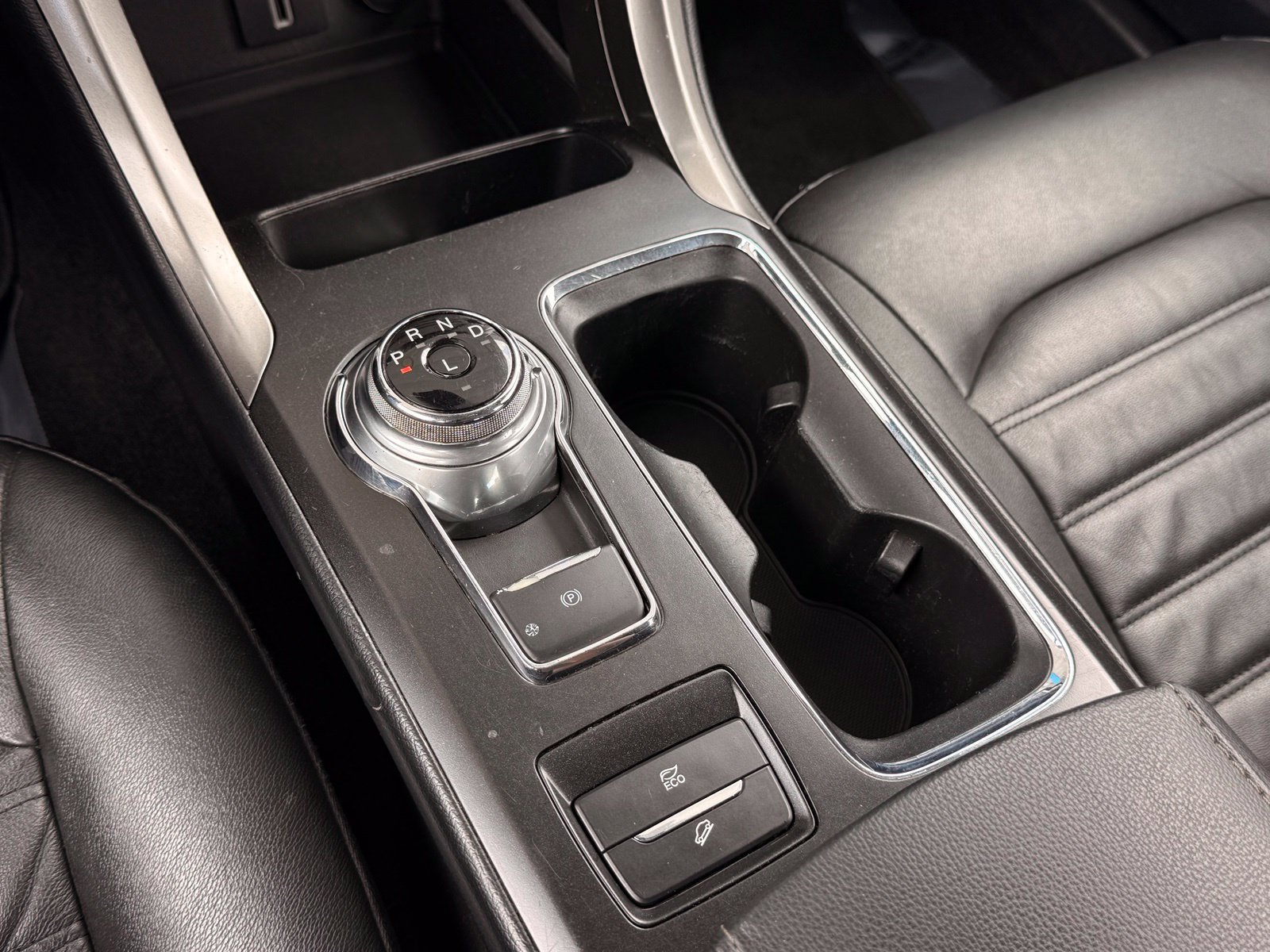 Used 2018 Ford Fusion SE w/ Equipment Group 602A FWD image 35