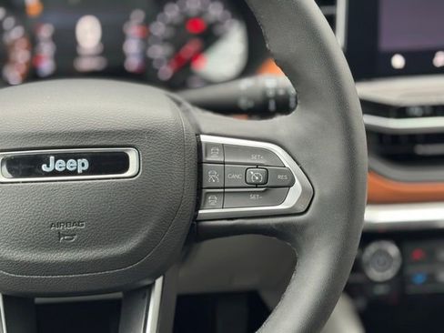 Used 2023 Jeep Compass Limited w/ Sun and Sound Group image 24