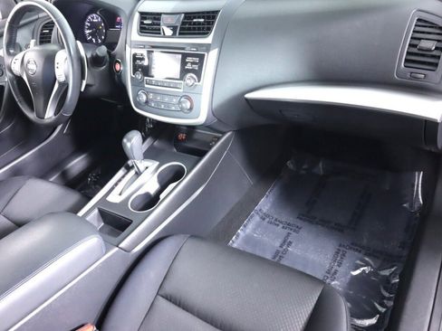 Used 2017 Nissan Altima 2.5 SR image 35