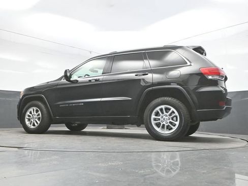 Used 2018 Jeep Grand Cherokee Laredo AWD/4WD image 35