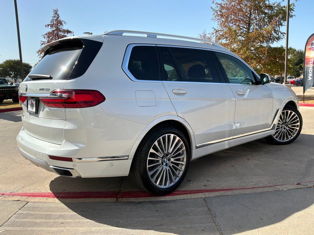 Used 2020 BMW X7 xDrive40i w/ Premium Package AWD/4WD image 6