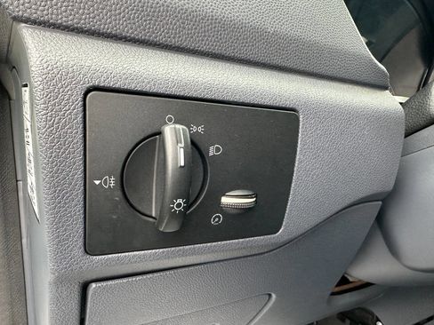 Used 2012 Ford Transit Connect XLT image 19