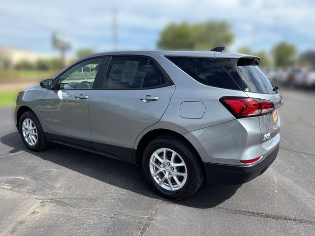 Used 2024 Chevrolet Equinox LS w/ LS Convenience Package AWD/4WD image 3