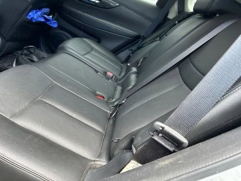 Used 2017 Nissan Rogue SL w/ SL Premium Package FWD image 20