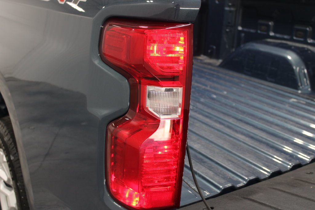 Used 2024 Chevrolet Silverado 1500 LT AWD/4WD image 26