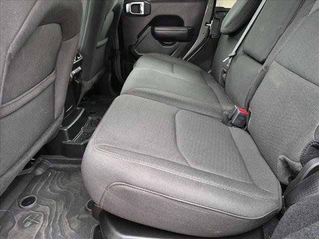 Used 2023 Jeep Wrangler Unlimited AWD/4WD image 19