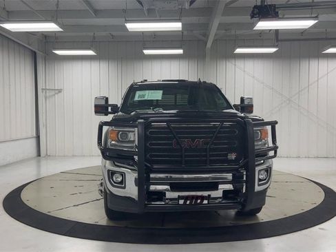 Used 2017 GMC Sierra 3500 SLT image 3