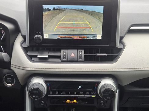 Used 2023 Toyota RAV4 XLE Premium image 19