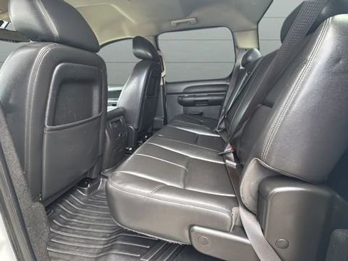 Used 2014 GMC Sierra 2500 SLE w/ SLE Preferred Package AWD/4WD image 24