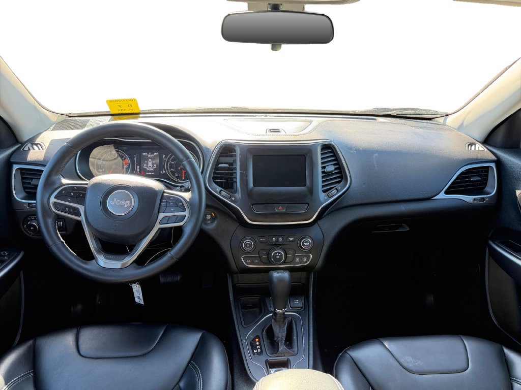 Used 2019 Jeep Cherokee Latitude Plus FWD image 14