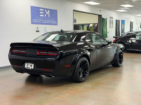 Used 2021 Dodge Challenger R/T Scat Pack RWD image 6