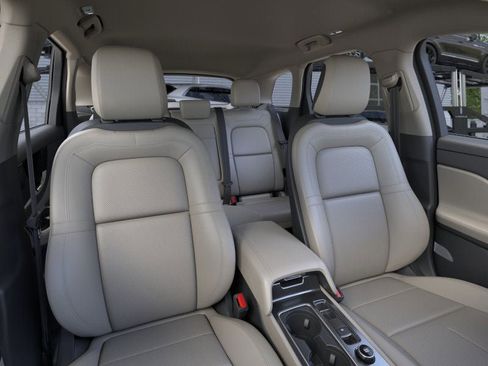 New 2026 Lincoln Corsair Premiere image 10