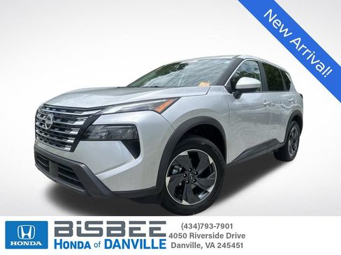 Used 2025 Nissan Rogue SV FWD image 1