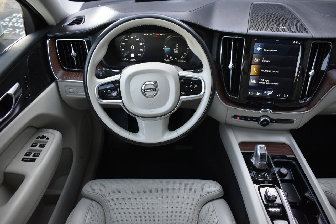 Used 2019 Volvo XC60 T8 Inscription w/ Advanced Package AWD/4WD image 12