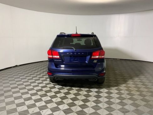 Used 2017 Dodge Journey SXT w/ Comfort/Convenience Group image 8