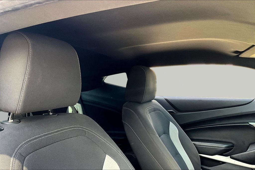Used 2020 Chevrolet Camaro LT RWD image 25