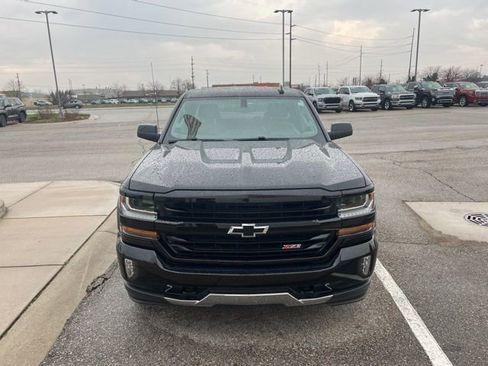 Used 2018 Chevrolet Silverado 1500 LT w/ All Star Edition image 3
