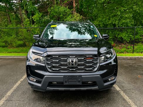 Certified 2025 Honda Passport TrailSport image 2