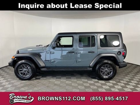 Used 2026 Jeep Wrangler Sport S image 4