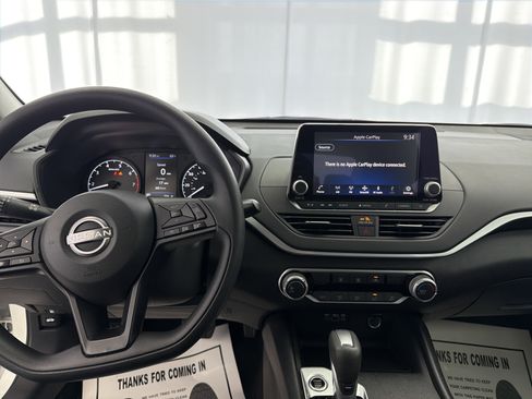 Certified 2025 Nissan Altima 2.5 S image 8