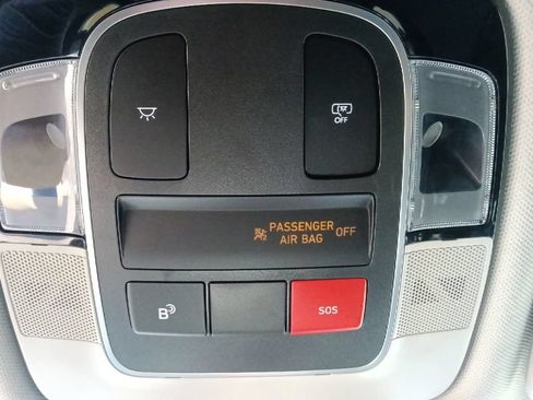 Used 2025 Hyundai Tucson SE FWD image 25