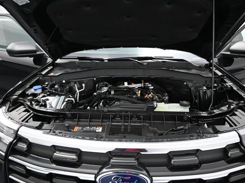 New 2025 Ford Explorer Active image 37