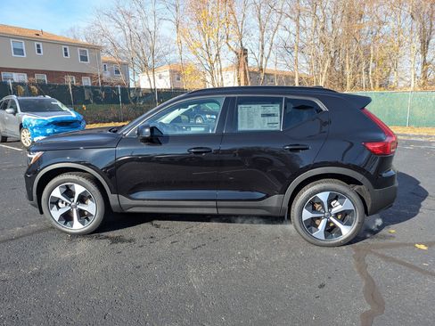 New 2026 Volvo XC40 B5 Plus w/ Protection Package Premier image 6