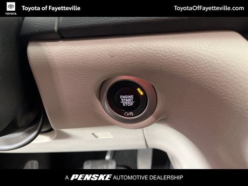 Used 2018 Chrysler Pacifica Touring Plus image 35