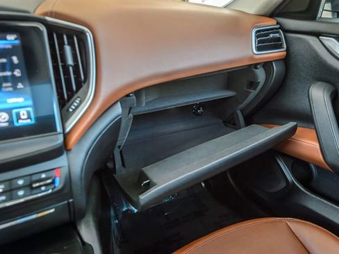 Used 2018 Maserati Ghibli RWD image 37