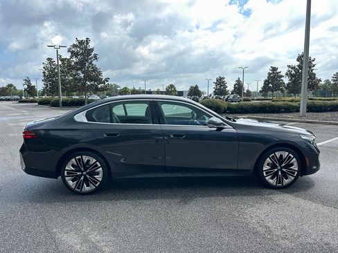 Certified 2026 BMW 530i w/ Premium Package RWD image 6