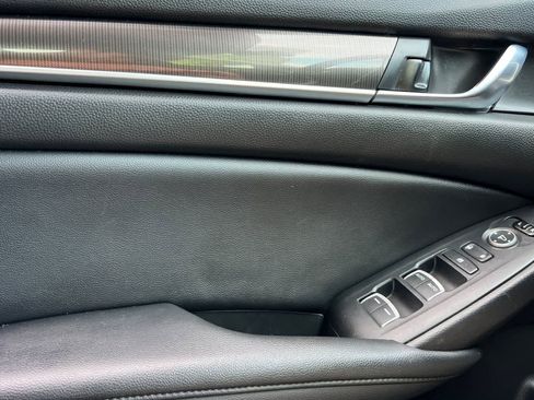 Used 2021 Honda Accord Sport Special Edition image 15