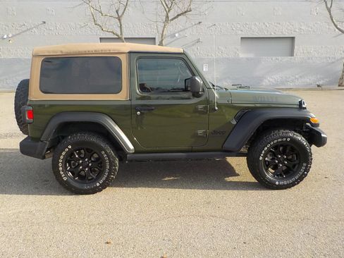 Used 2020 Jeep Wrangler Sport image 22