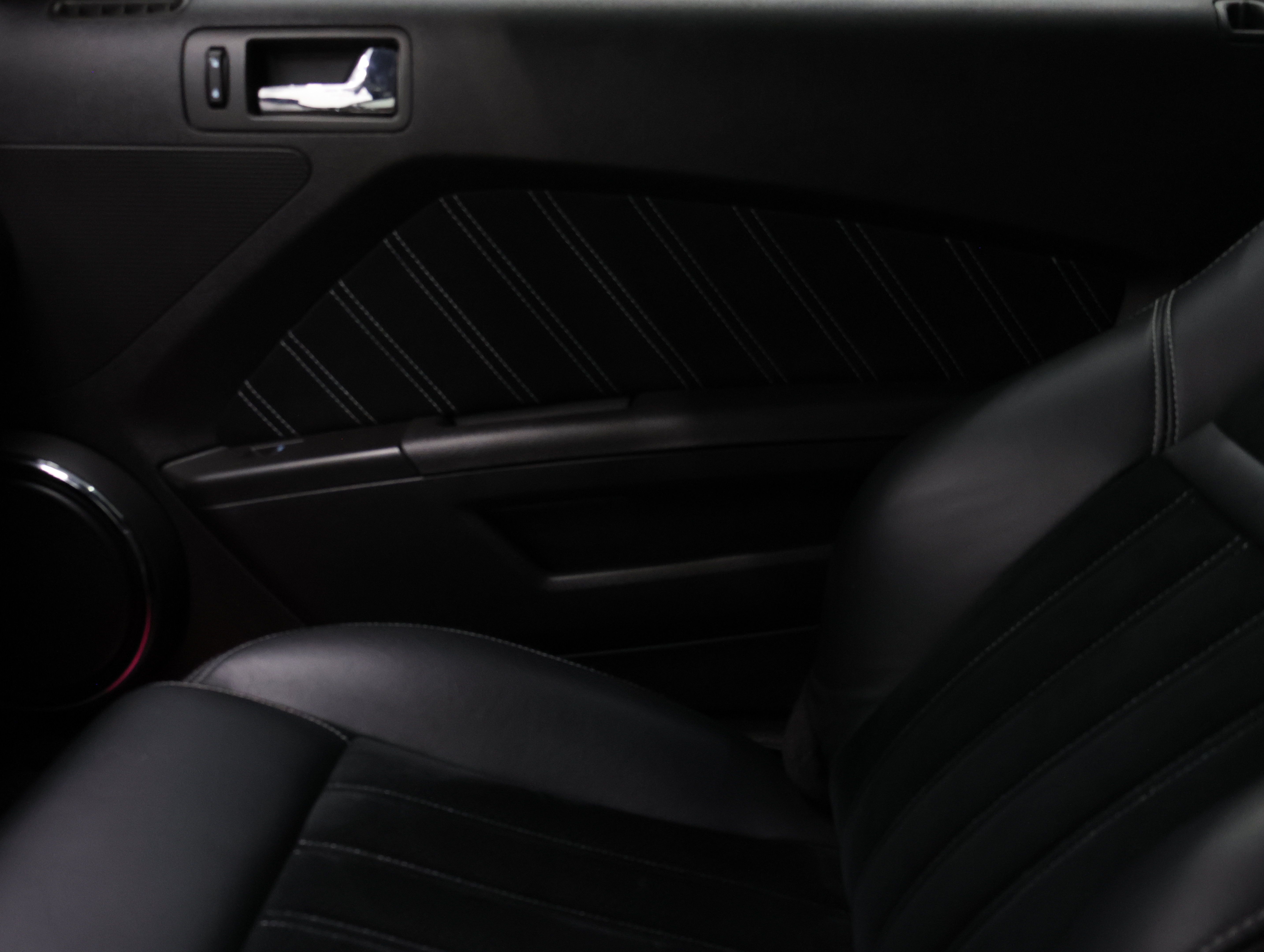Used 2013 Ford Mustang GT Premium RWD image 13