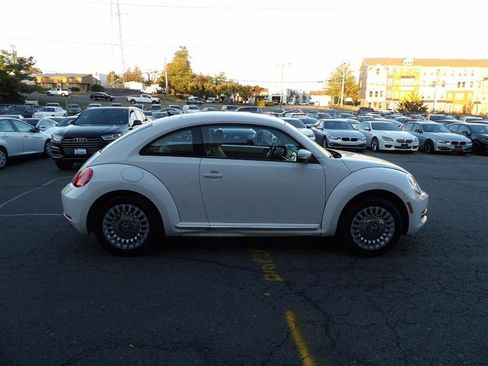 Used 2013 Volkswagen Beetle 2.5 image 8