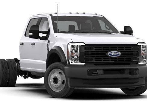New 2026 Ford F550 4x4 Crew Cab image 5