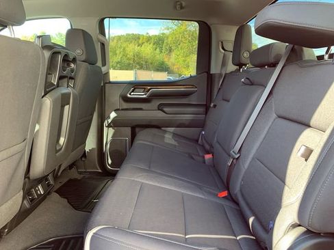 Used 2024 GMC Sierra 1500 Elevation image 17