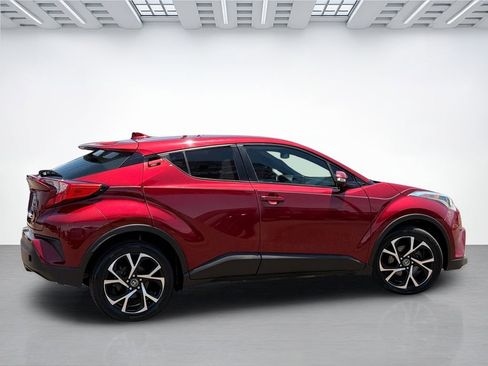 Used 2018 Toyota C-HR XLE FWD image 7