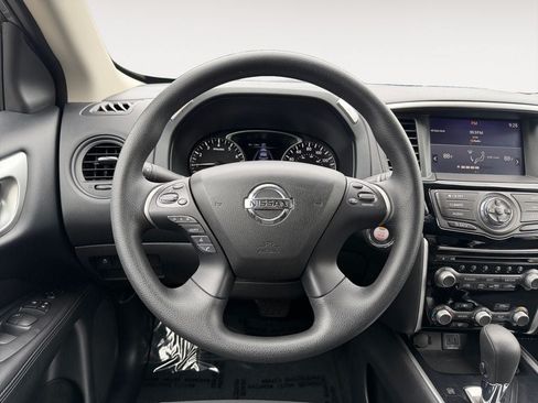 Used 2020 Nissan Pathfinder S AWD/4WD image 13