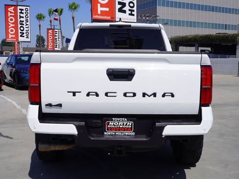 Certified 2024 Toyota Tacoma TRD Sport w/ TRD Sport Upgrade Package AWD/4WD image 6