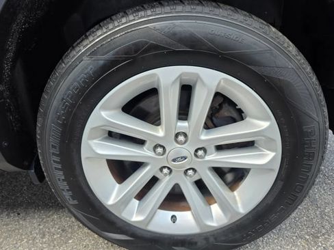 Used 2013 Ford Explorer XLT AWD/4WD image 10