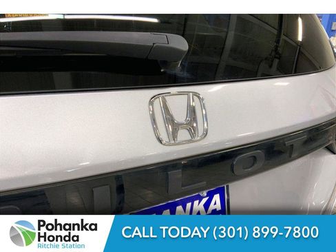 Used 2025 Honda Pilot EX-L image 32