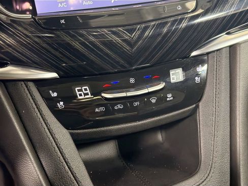 Certified 2024 Cadillac XT6 Premium Luxury AWD/4WD image 18