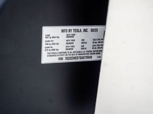 Used 2025 Tesla Cybertruck AWD Crew Cab image 46